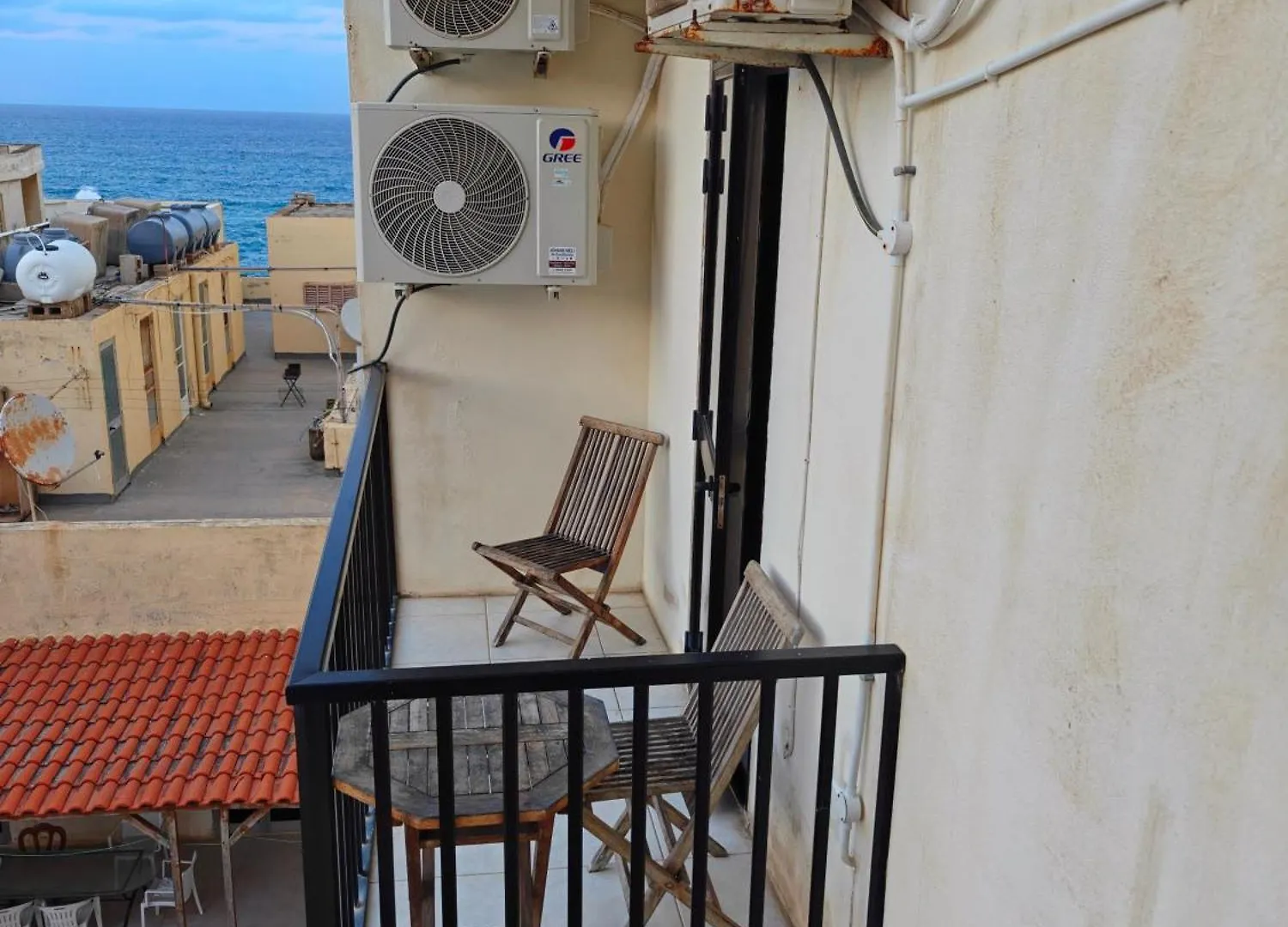 Beautiful 3 Bed Rm Apartment Close To Sea And Best Of Sliema Malta