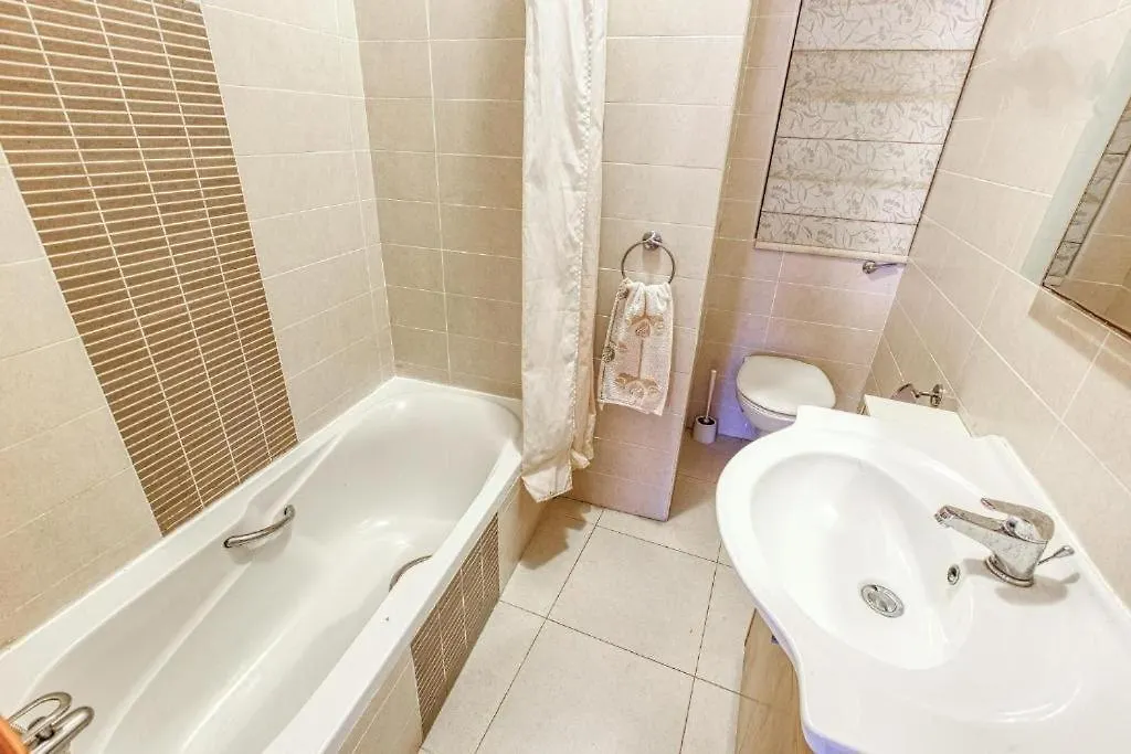 Beautiful 3 Bed Rm Apartment Close To Sea And Best Of Sliema